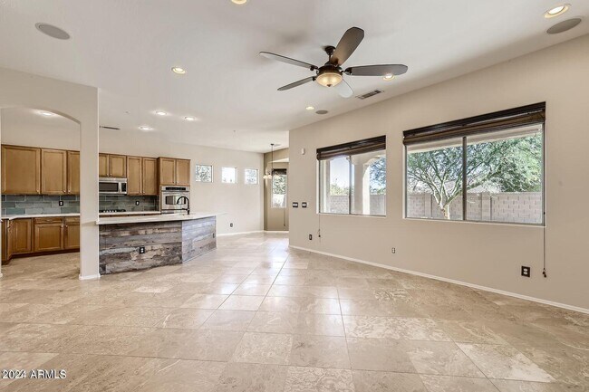 Foto del edificio - 30899 N 125th Dr