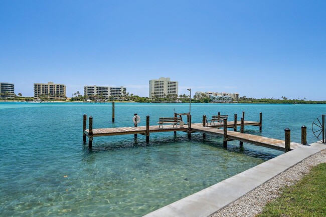 Foto del edificio - 19800 Sandpointe Bay Dr