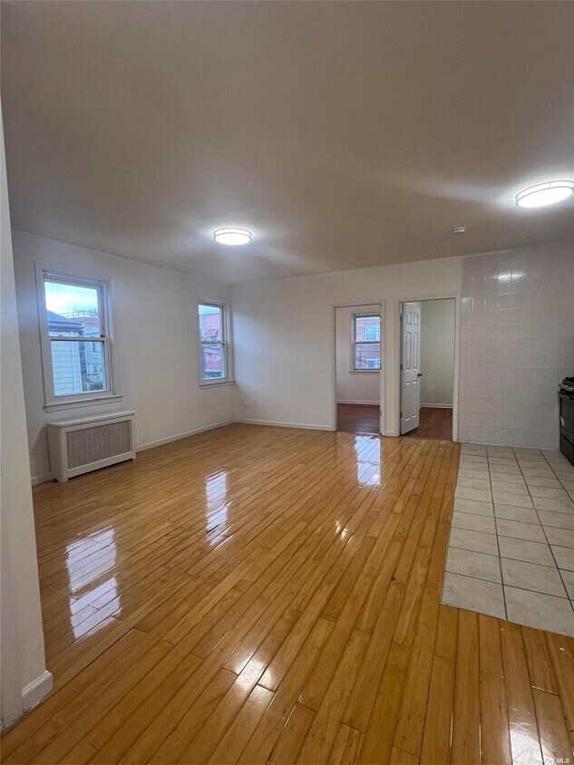 Primary Photo - 41-48-4155 55th St