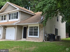 Building Photo - 1417 S Farmview Dr