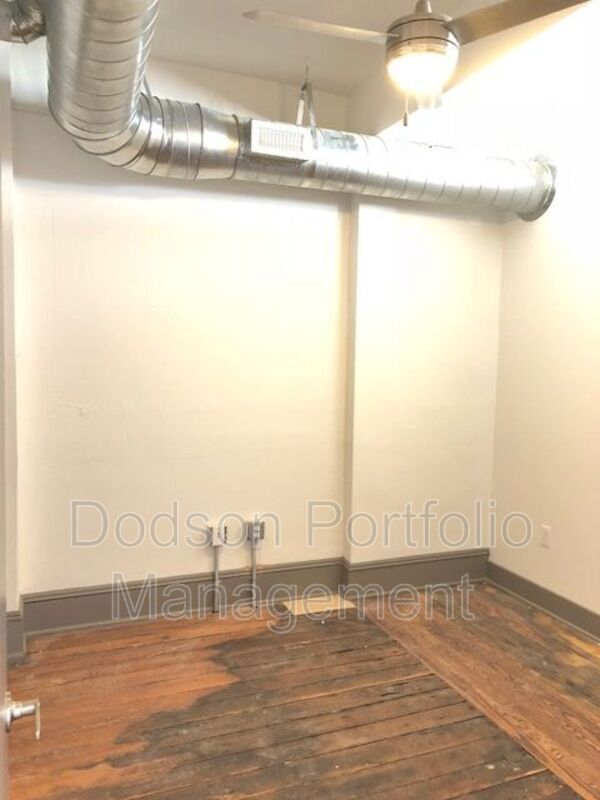 Building Photo - 205 N 3rd St