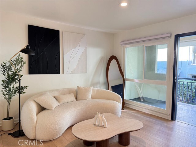 Foto del edificio - 251 N Oakland Ave