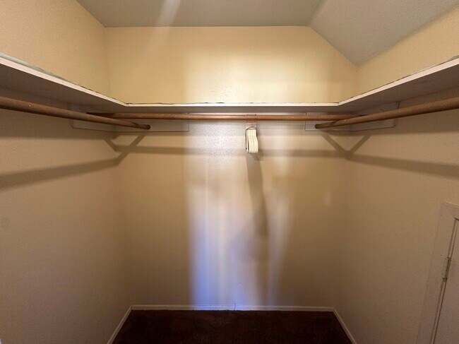 Foto del edificio - 16527 Quail Briar Dr