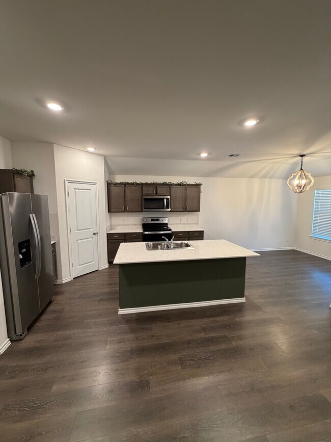 Foto del edificio - 107 Seabiscuit Rd