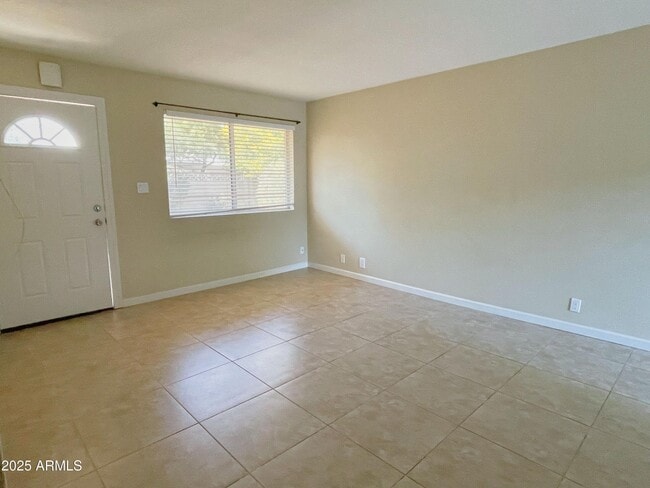 Building Photo - 3646 E Montecito Ave