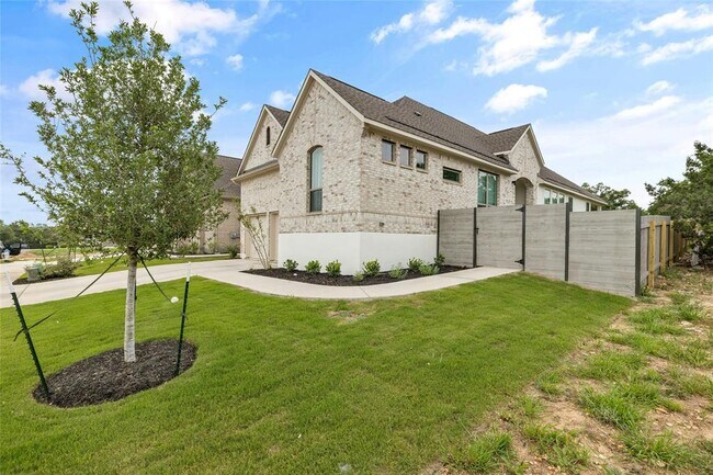 Building Photo - 1122 Silver Dollar Trail