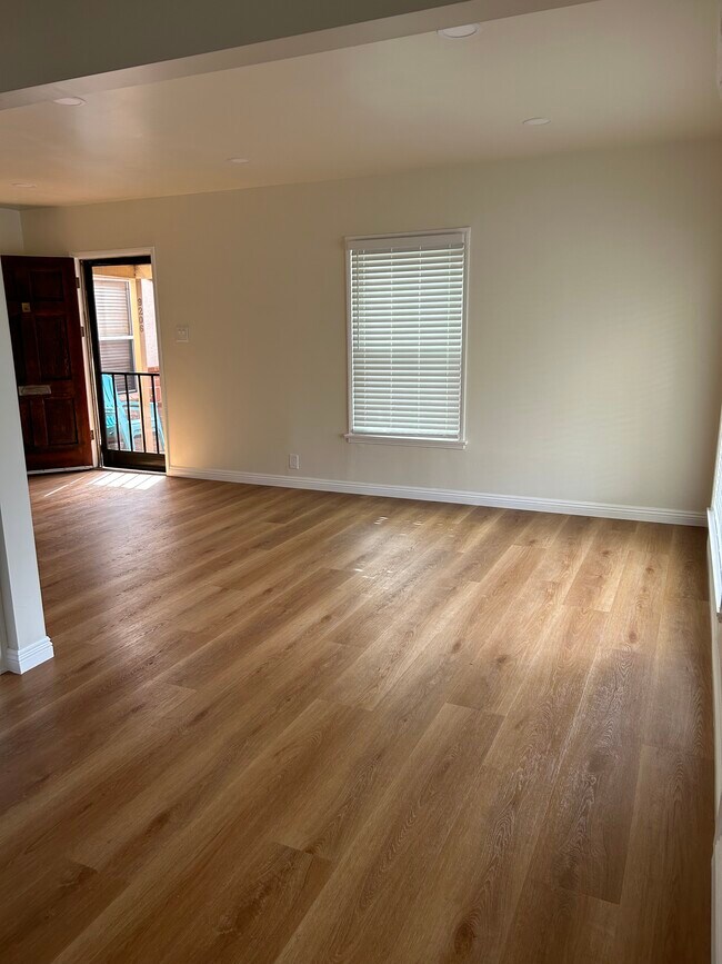 Photo - 9206 Crenshaw Blvd Apartments