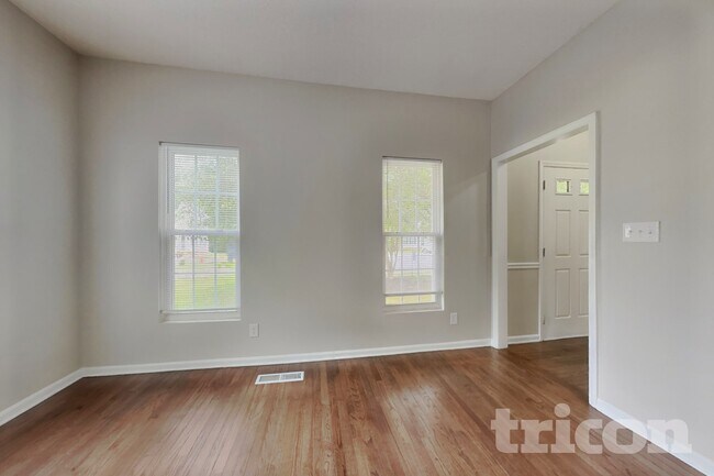 Building Photo - 1017 Woodland Pointe Dr