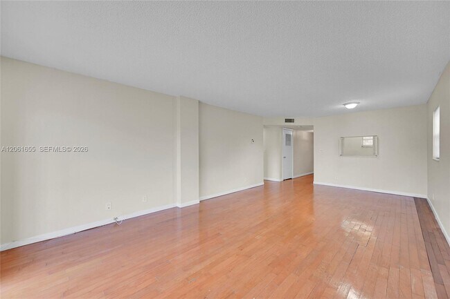 Foto del edificio - 1100 NW 87th Ave
