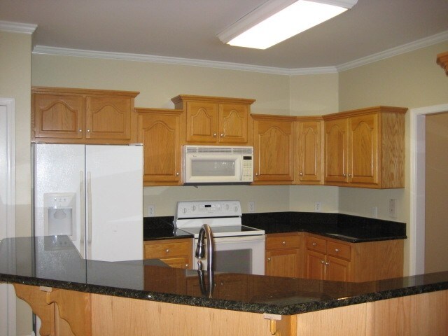 Building Photo - 3006 Liverpool Drive