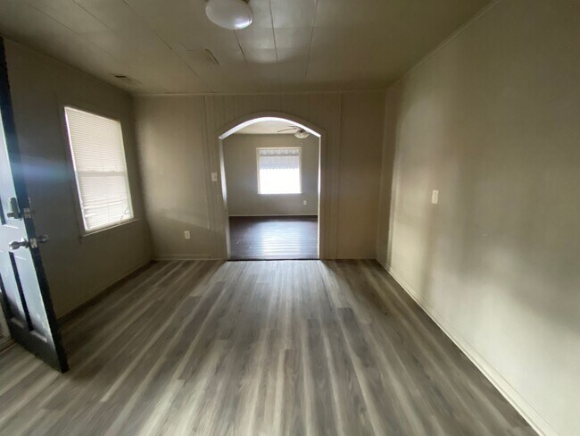 Foto del edificio - 3bed/2bath ALL ELECTRIC Home!