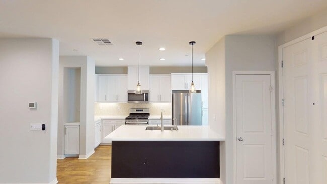 Building Photo - Move In Special - $1000 off first month's rent with a year lease with a January move in