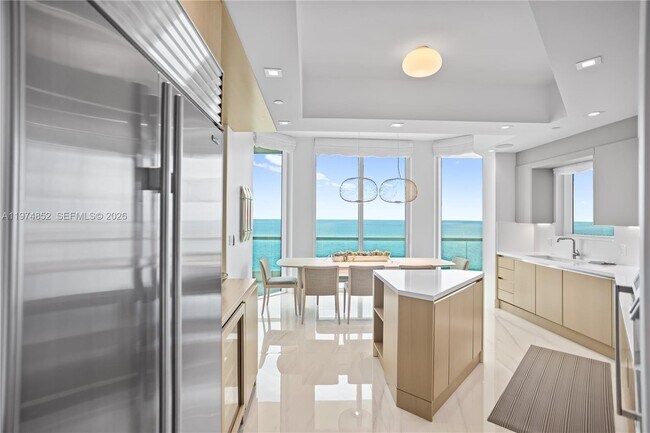 Foto del edificio - 16051 Collins Ave