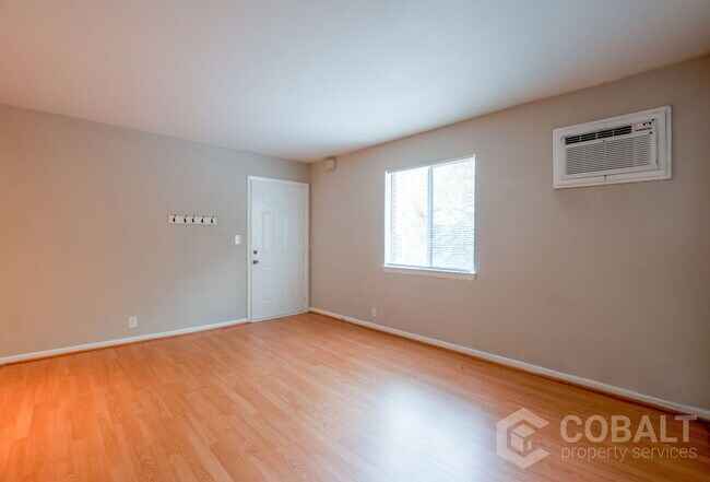 Foto del edificio - 905 Greenwood Ave NE