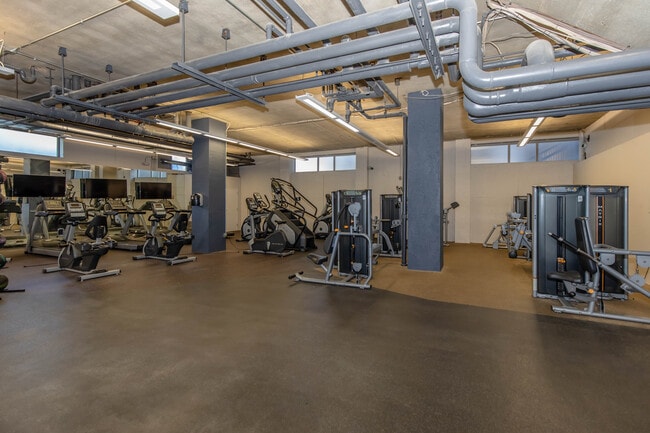 Foto del edificio - The Towers at Gateway City