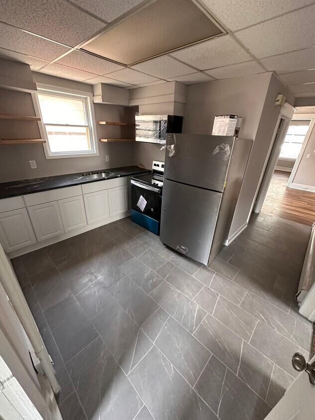 25 Green St Unit 1st Floor, Mechanicville, NY 12118 Apartments in