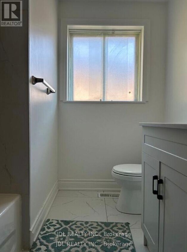 Photo du bâtiment - 135 Estelle Ave