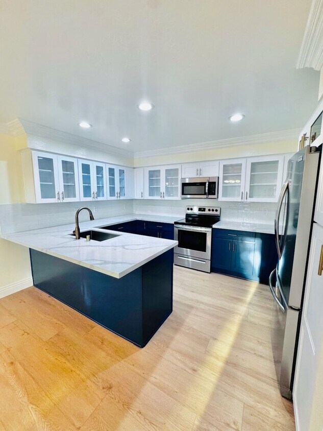 Primary Photo - Remodeled townhome