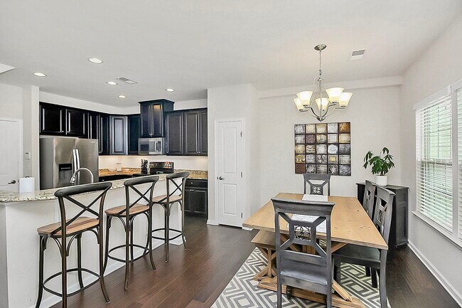Building Photo - 3423 Hornets Nest Way