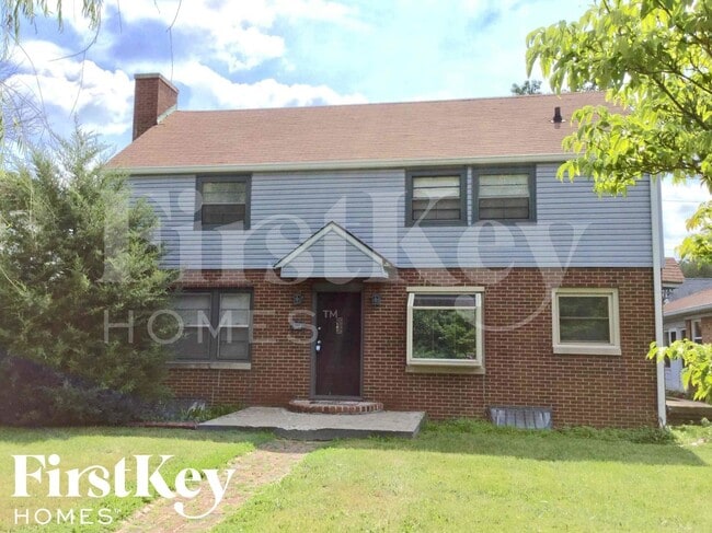 Building Photo - 4209 E Pleasant Run Pkwy S Dr