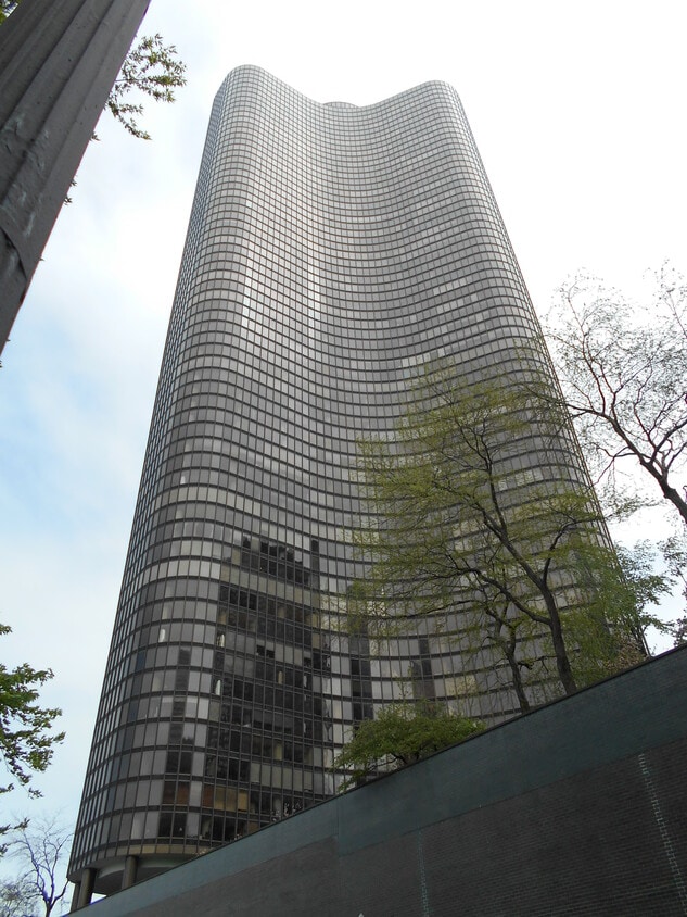 Primary Photo - 505 N Lake Shore Dr