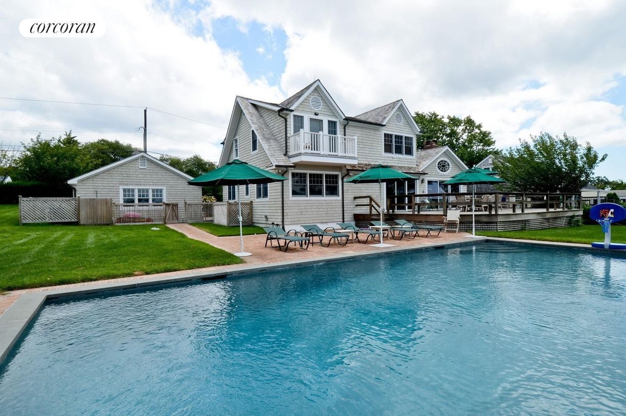 35 Cliff Dr, Sag Harbor, NY 11963 House Rental in Sag Harbor, NY