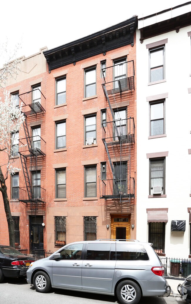 Foto del edificio - 221 Sackett St