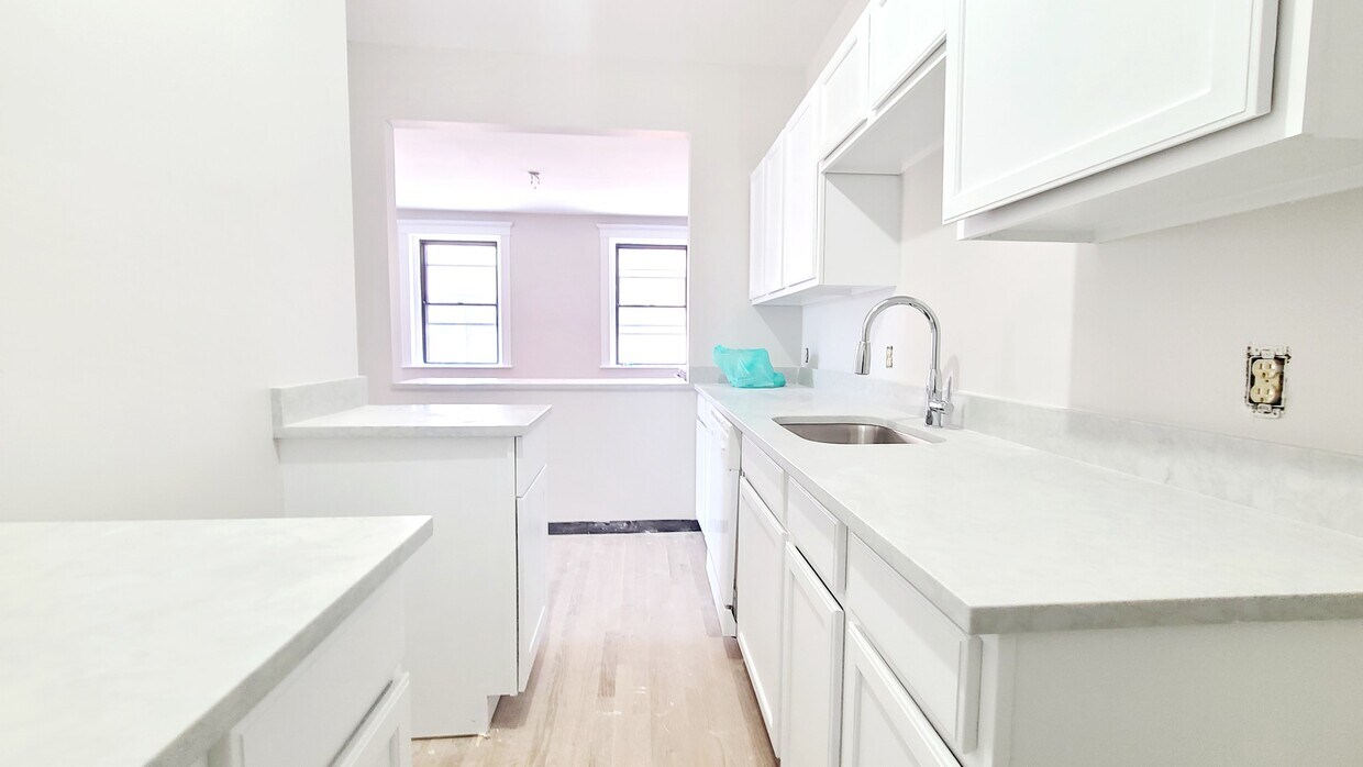 17 Stearns Rd, Brookline, MA 02446 Apartments in Brookline, MA