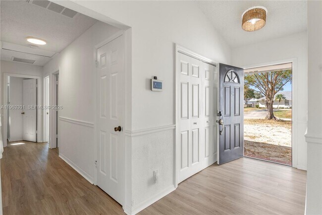 Foto del edificio - 1816 14th Ave SW