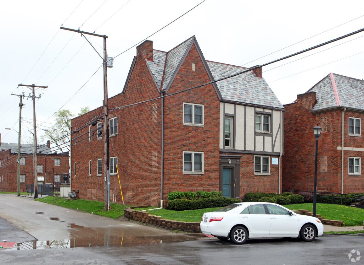 Primary Photo - 883-890 Lilley Ave