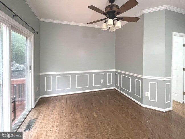 Building Photo - 2610 Streamview Dr