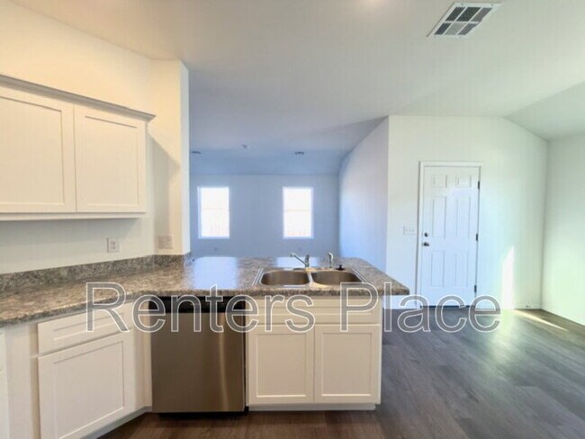 Building Photo - 1116 Raven Dr