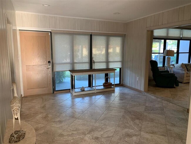 Foto del edificio - 3110 DE BAZAN Ave