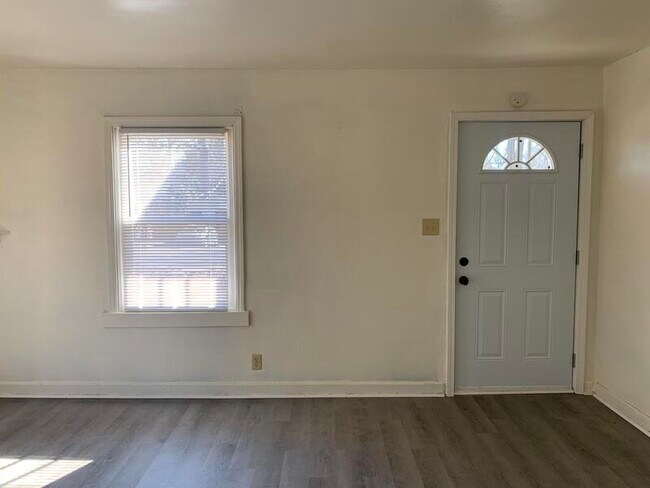 Building Photo - 1524 Catherine Simmons Ave