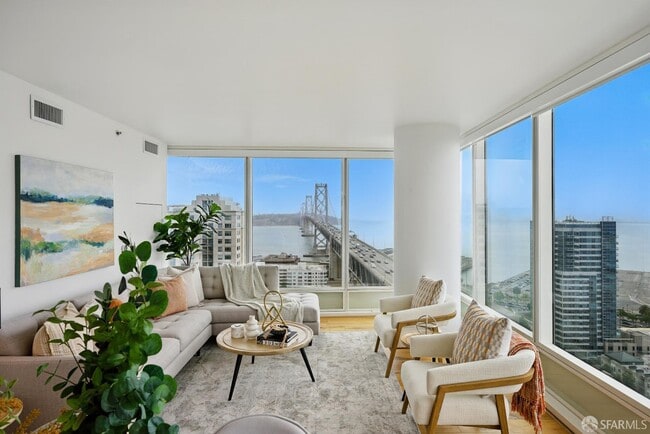 Building Photo - 425 1st St