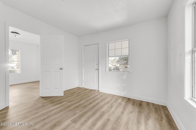 Building Photo - 2816 Mars St