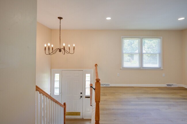 Foto del edificio - 3714 Pinewood Ave
