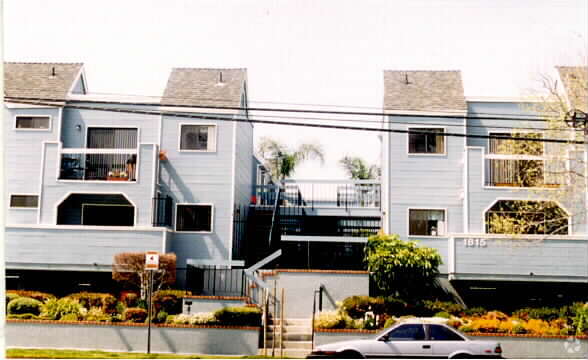 Primary Photo - Alameda Apartments
