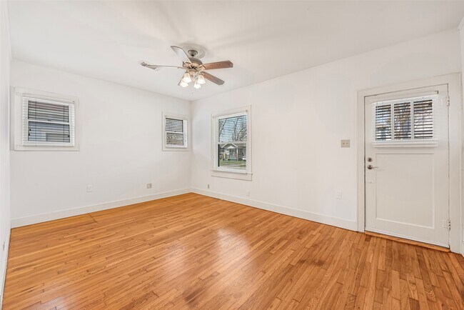 Foto del edificio - 128 E 23rd St