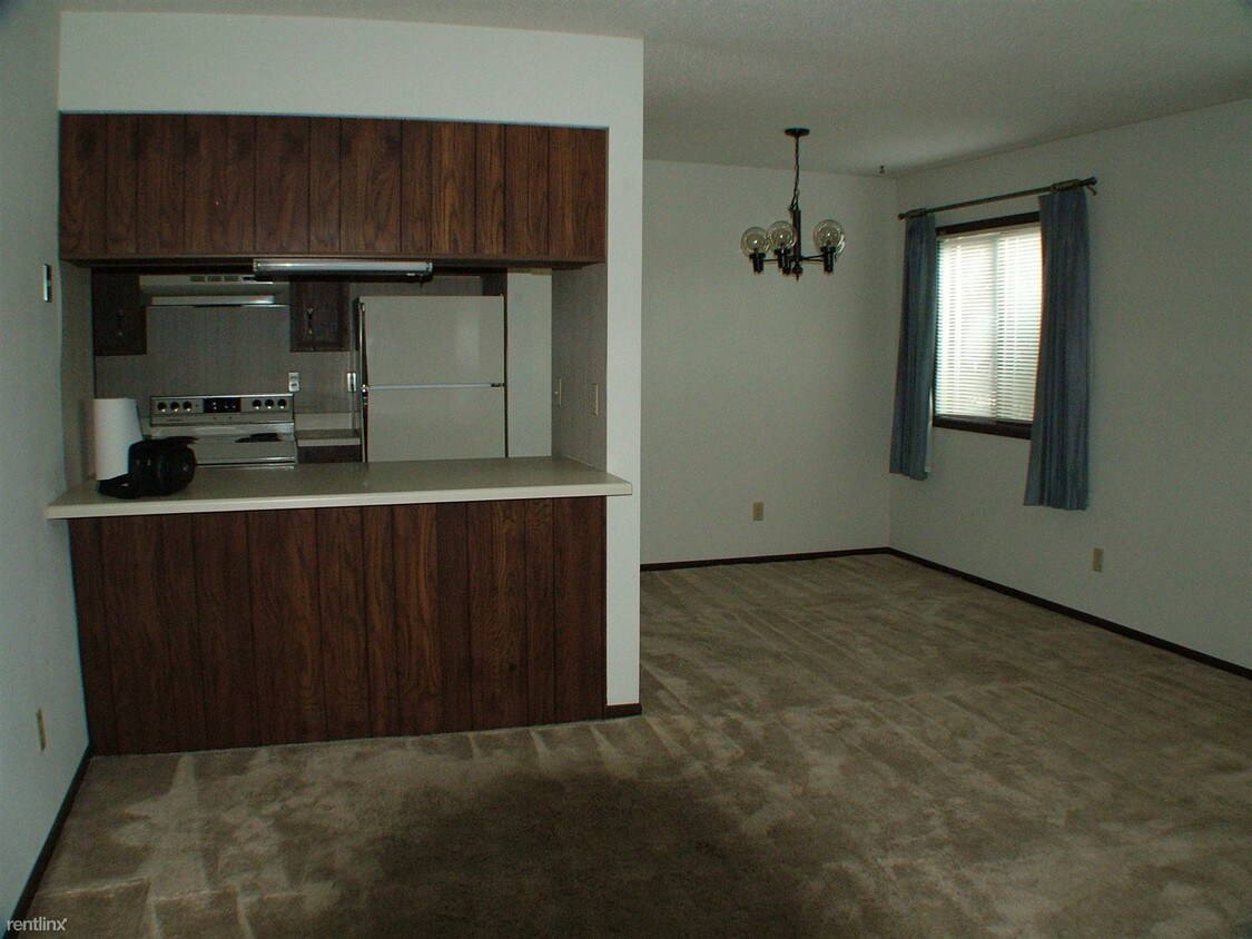 2 br, 1 bath Apartment 301 Woodwind Court Condo for Rent in