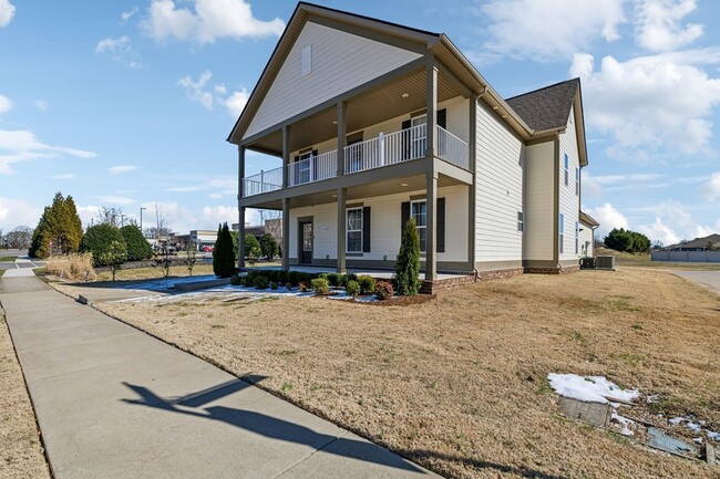 Building Photo - 1222 Westlawn Blvd