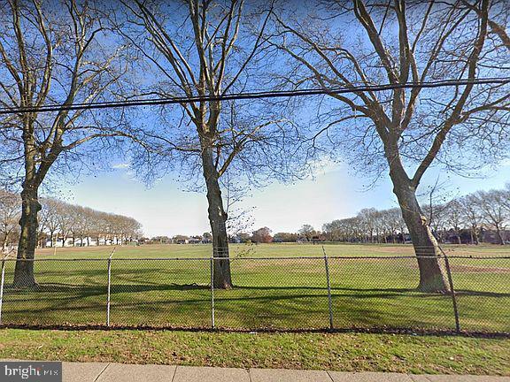 Foto del edificio - 8305 Michener Ave