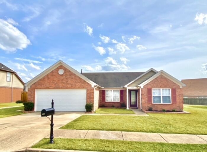 Primary Photo - Southeast Memphis Now Leasing 4 Bedroom 2 ...