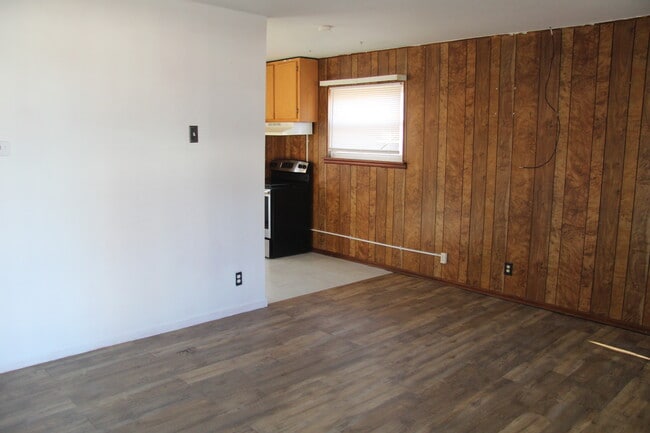 Building Photo - 1416 Plaza Pl