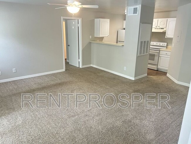 Foto del edificio - 4760 Walden Cir