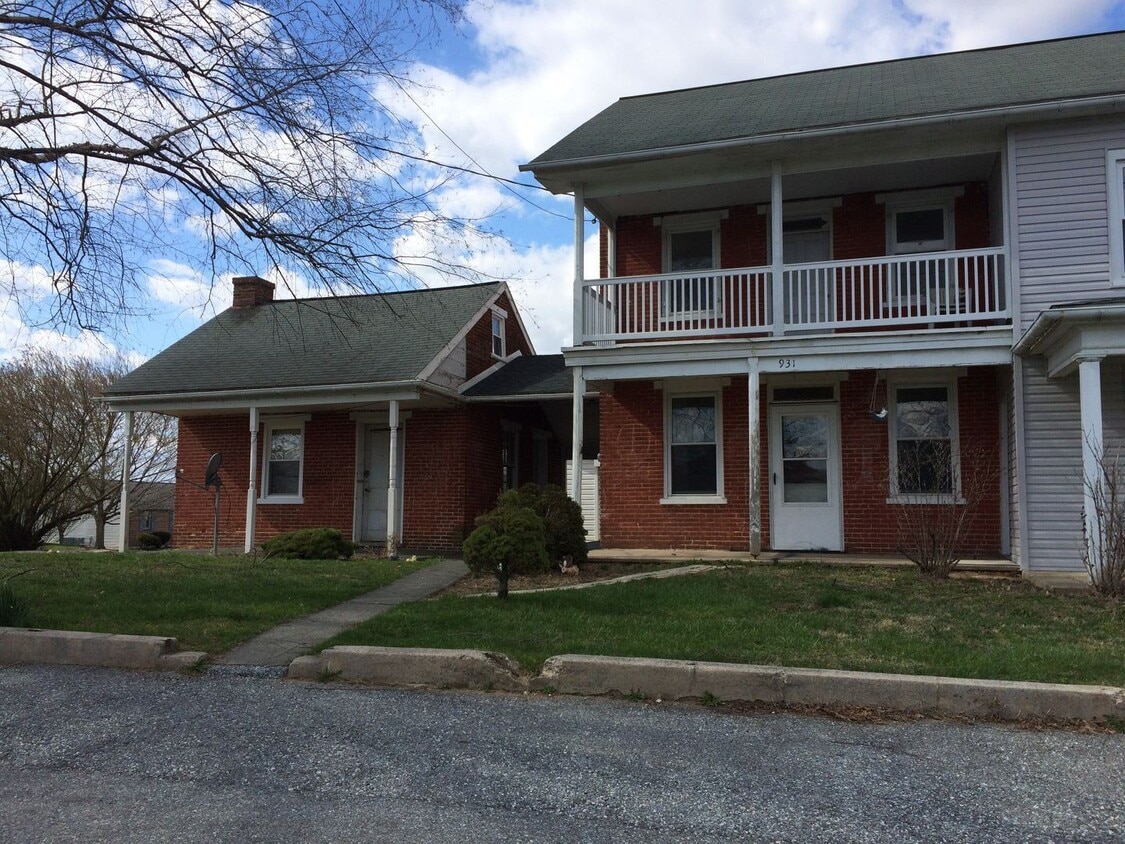 Primary Photo - 931-933 Old Elizabethtown Rd