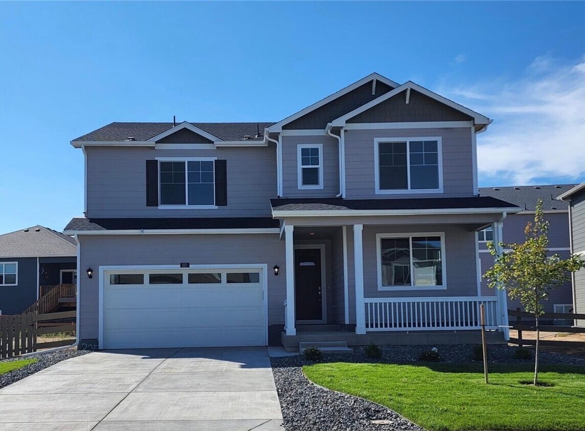 Foto principal - Spacious 5-Bedroom Home Including All Appl...