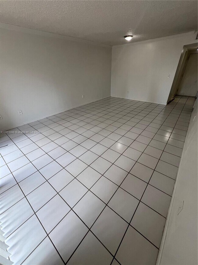 Foto del edificio - 8307 SW 142nd Ave