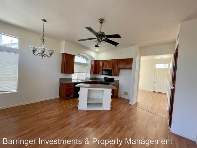 Building Photo - 3 br, 2 bath House - 1825 Lone Fox Ct