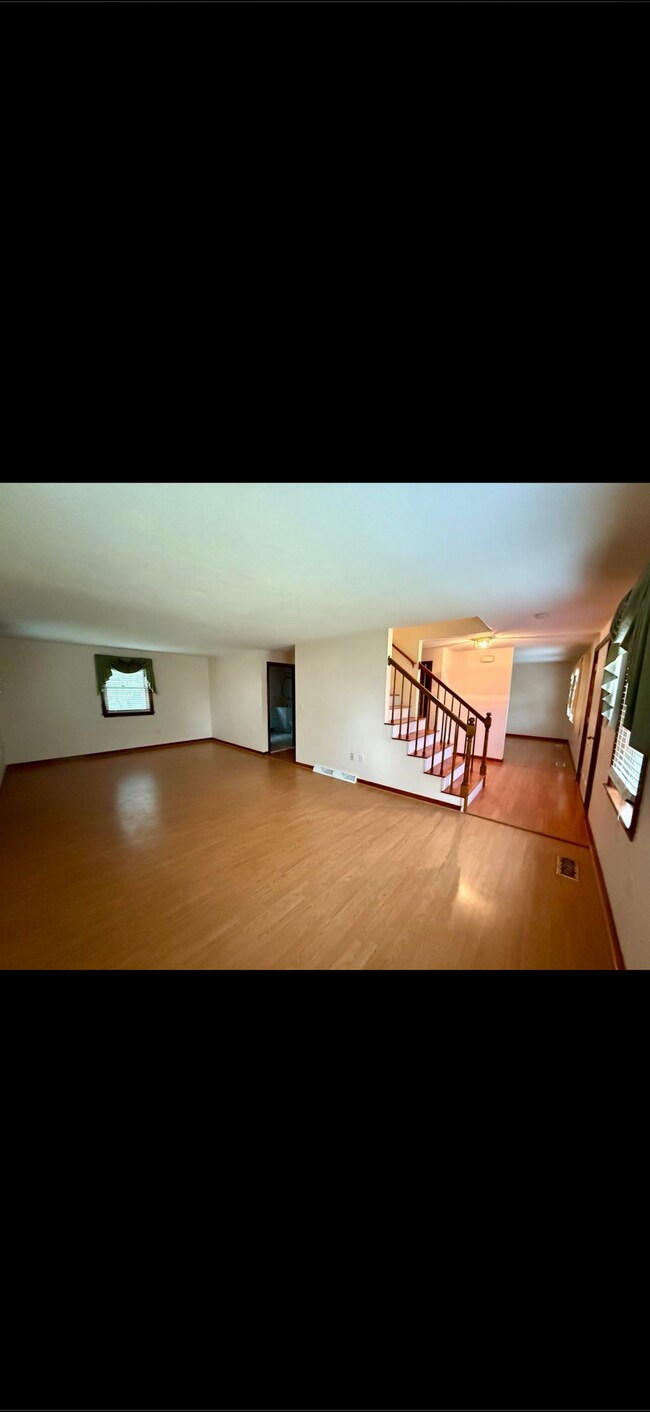 Building Photo - 69 Timberline Dr